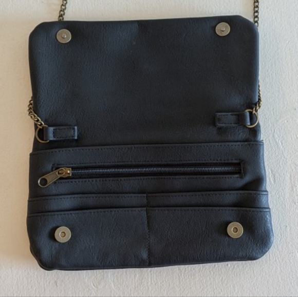 Twig And Arrow Cat Crossbody Chain-Strap Bag - Picture 4 of 6